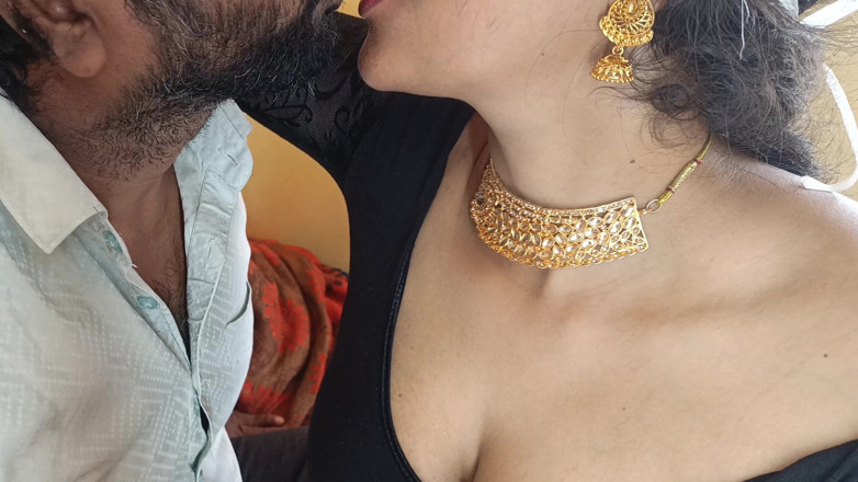 Pushpa porn: Beso labial profundo caliente y lindo