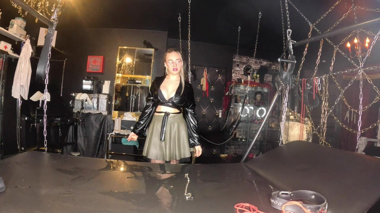 Queen_of_BDSM: Payudara ilahi saya membuatkan anda menyembur! Semasa saya pergi!