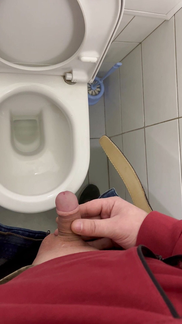 Young Russian cock close up: Jovem russa gozando no pau close-up