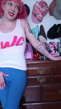 Leggings for a Cuck