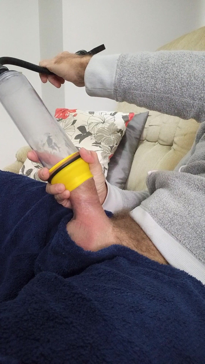 Lion big balls: Dick Pump