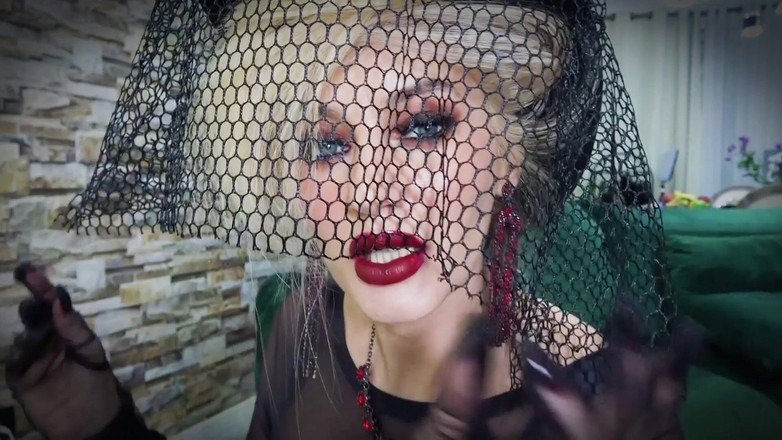 Goddess Celine: Dominare feminină