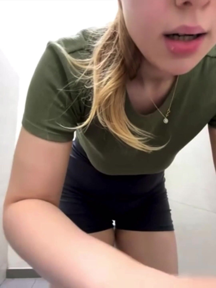 JuiceLussie: I Want to Cum All Over Everything at the Gym