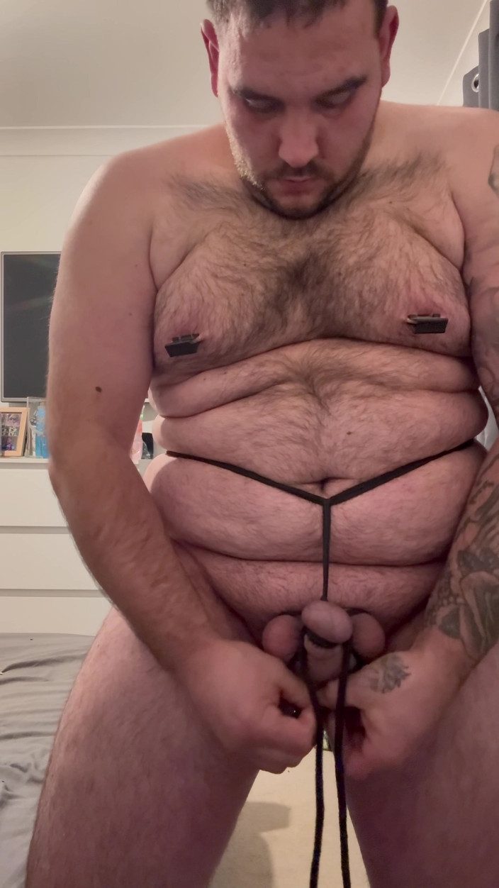 Shaun Cbt: Robie pulă cu coaie de deasupra pulii