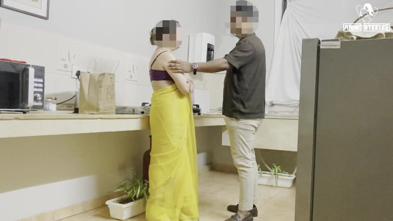 Anne Steele: हॉट पत्नी की पति के बॉस द्वारा चुदाई - मुझे संभालने दो - भाग 1