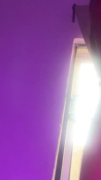 Eboni panas menunjukkan kemahiran twerkingnya sudut pandangan dekat bahagian 1