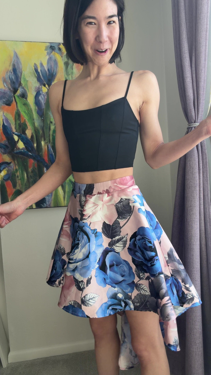 Ms_Emmy_Lynn: Tachinare cu fustă din satin fără chiloți