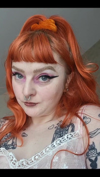 Gunakan Masa Saya Untuk Pout Dan Juga Membuat Banyak Kandungan Untuk Anda