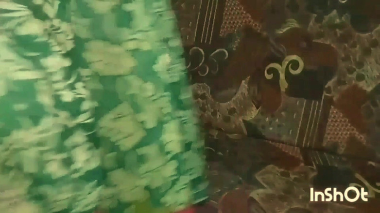 Village studio: 继兄弟把她躺在沙发上，操了他的年轻继妹