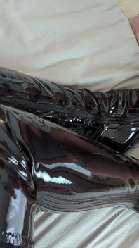 (696) Bootjob: Shoejob in Thigh High Boots and Fishnet Bodysuit - Dame Olga (4k)