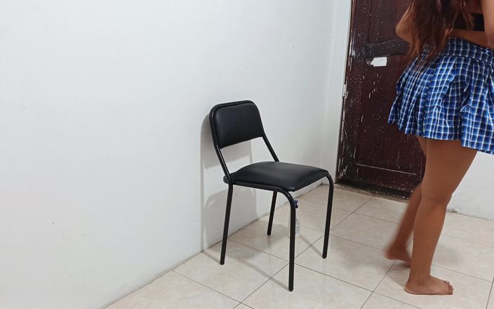 NEGRITA SEXY: Soy una estudiante muy exótica y caliente