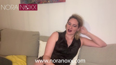 NoraNoxx: 用夜光丝带摇摆
