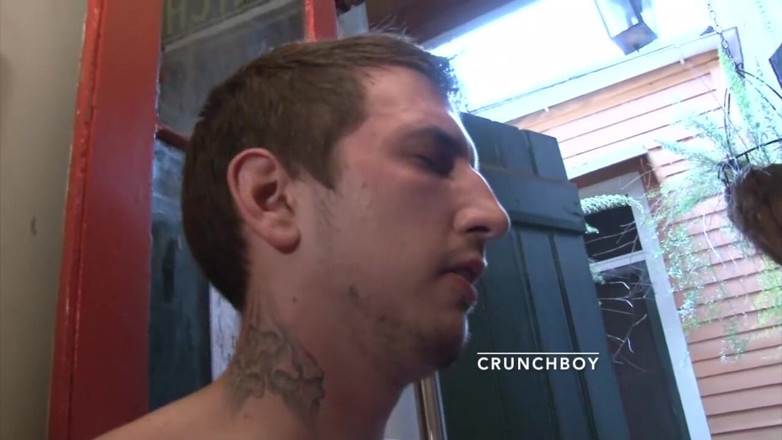 STRAIGHT BOYS CURIOUS FROM PRAHA: Schwuler lutscht seinen besten freund im garten