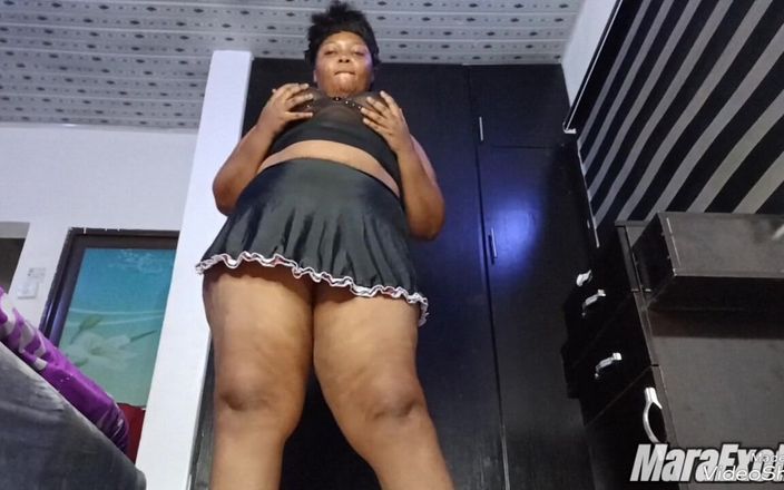 Mara Exotic: Amateur, grosses cuisses, femme noire