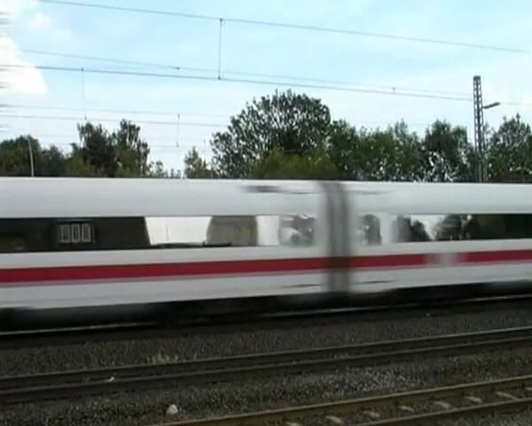Deutscher hardcore: Okrągły tyłek niemiecka blondynka dostaje swoją cipkę spryskaną spermą w...