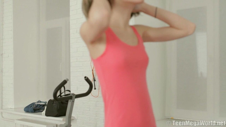 Teen Mega World: Daniela yang imut