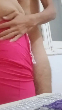 Il suo fratellastro è con me prima che venire suo marito