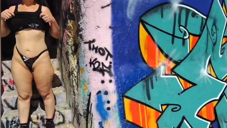 Sofy13: Chtěli byste mě vzít na tyto schody před zraky všech