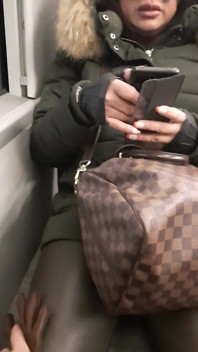 Siente mis pantalones de cuero perra