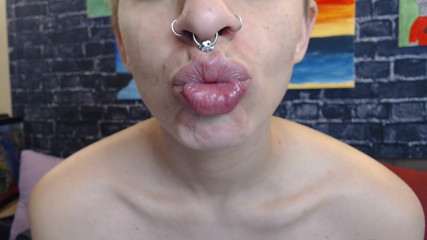 Abby Anna: Große frei lippenstift-lippen