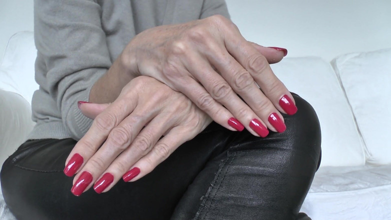 Lady Victoria Valente: 오후의 클래식한 우아한 빨간 손톱, 레이디 빅토리아 발렌테