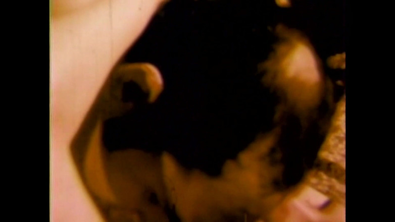 The Unforgettable: वासनापूर्ण और गर्म घर