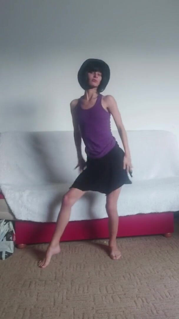 Wet Pussy Fuck: Fată poloneză excitată, dans erotic, striptease