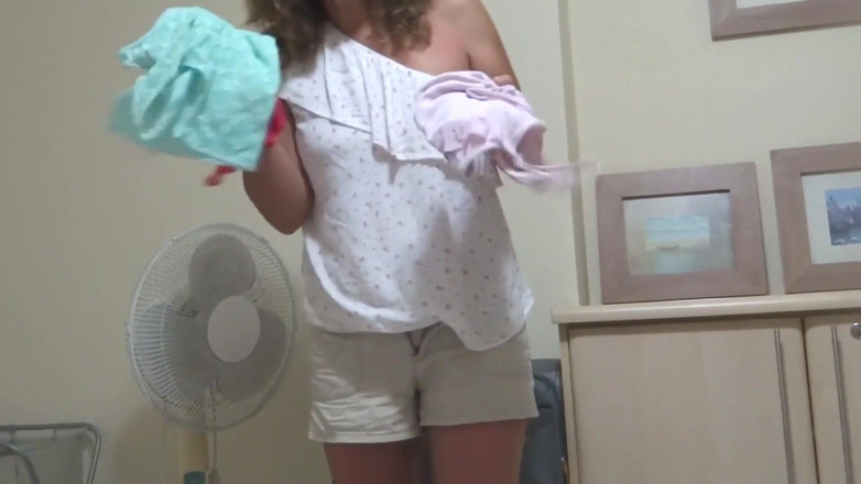 Ardientes69: Nevlastní syn se poprvé vystříká do mé kundičky