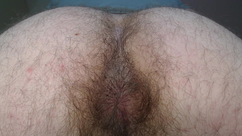 Hunky time: A grande richiesta, scorei e mostrai il mio culo peloso.