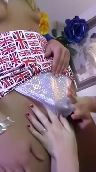 Casa studențească din Marea Britanie: Leigh Brooke și Angel Long