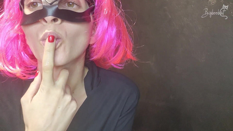 BigBoobCat: Ahoj, jsem kotě tvých snů. Chceš si se mnou hrát? Čekám...