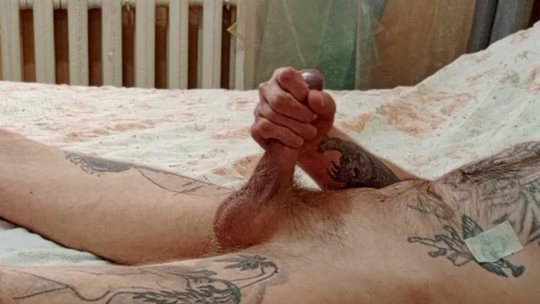 Zona901: La matrigna mi svuota le palle di sperma facendo un...