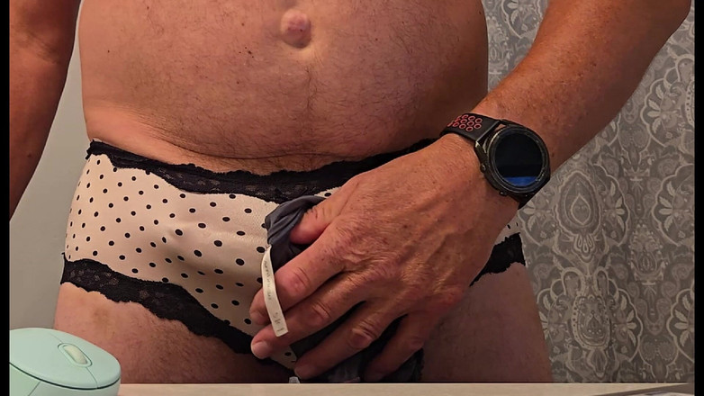 Stan Gable: Tati, mi-ai văzut chiloții din satin polkadot?