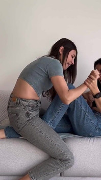 Me Encanta Aplastar Los Pies De Mi Amante
