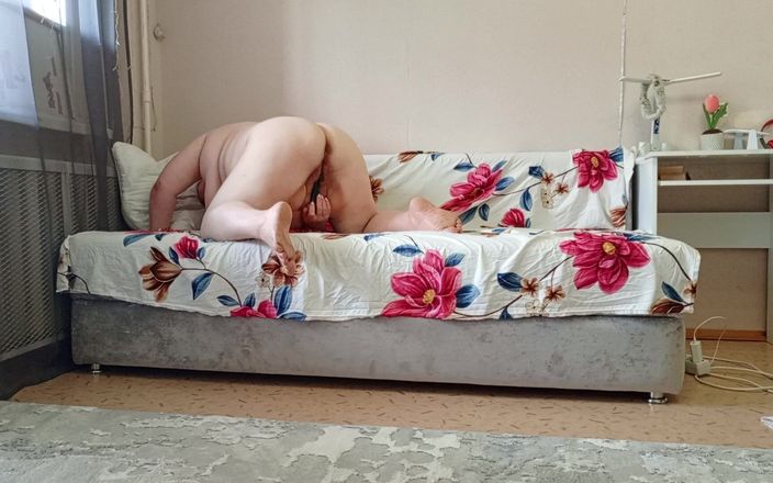 Zona901: Mother-in-law Spends Time Masturbating Her Big Hairy Pussy with Toys