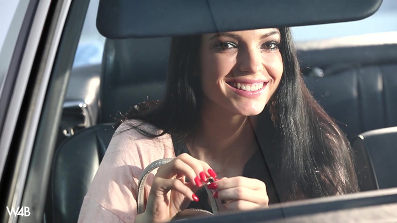 Watch4beauty: Nos bastidores da Mercedes