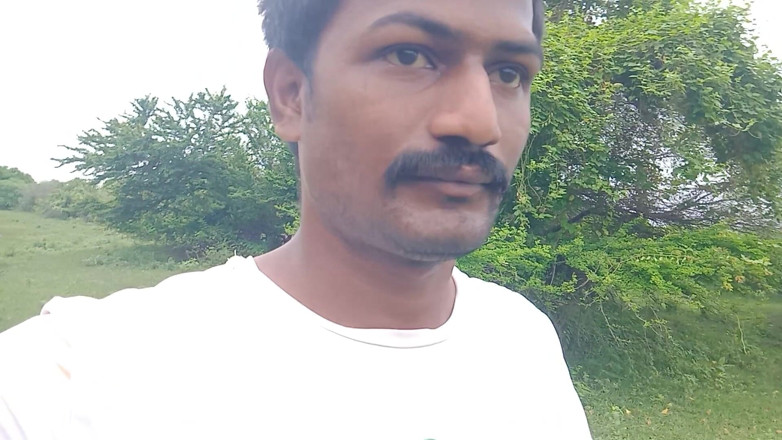 KUMBHA MANOJ KUMAR: Xhard - giovane film che fa amore nell'area