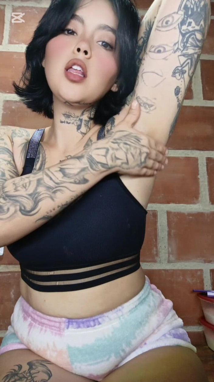 Dalyla: Achselhöhle mit Öl