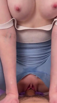 La baise d’entraînement de Lesya Moon se termine par une éjaculation torride