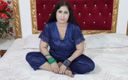 Nabila Aunty: Schöne pakistanische tante sex mit dildo mit Urdu Hindi Dirty...