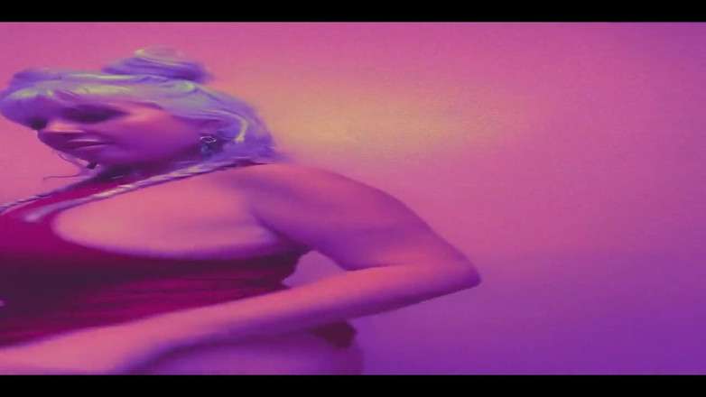 PaintedRose: Rimesso su.. Per cosa? per Il Tuo Razzo Rosso. Naturalmente,