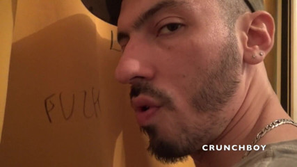 CREAMPIE SESSION IN JOCKSTRAP: Scopata barebakc in jockstrpa da un ragazzo etero