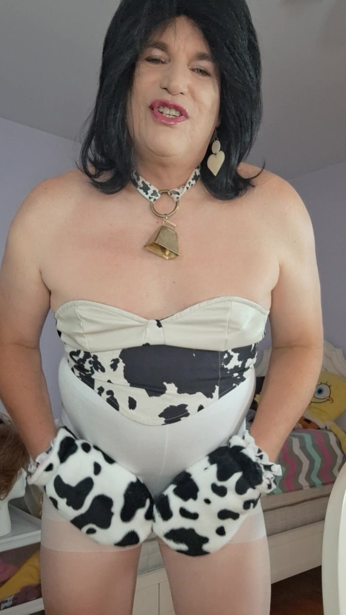 Victoria Lecherri: I Can Dress up for You and Spoil You!