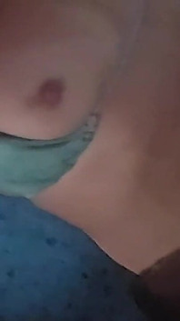 ถูกสัมผัสโดยผู้ชายสองคน