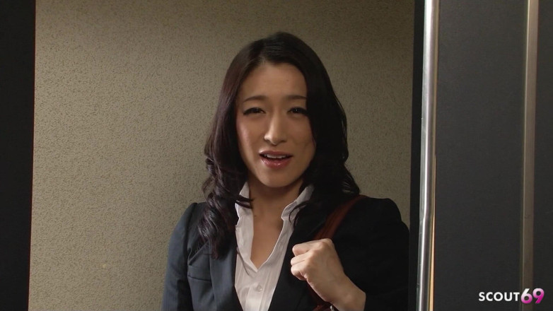 Asian porn collection: Nymphomaniac Japanese Mature Teacher Seduce Big Dick Boy to Fuck...