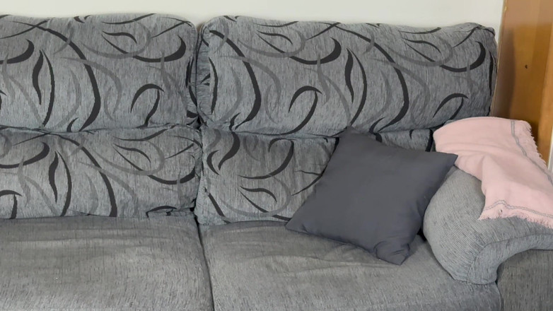 Axel Dan: Dewasa berbicara di telepon dan menjadi sangat