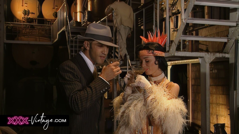 XXX-Vintage: Retro Factory Passion