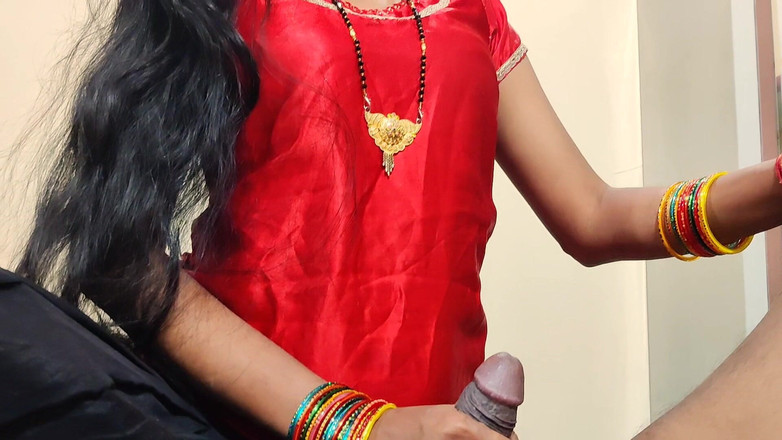 BadAim6: 힌디어 오디오로 집에 없을 때 아내의 의붓여친과 따먹기