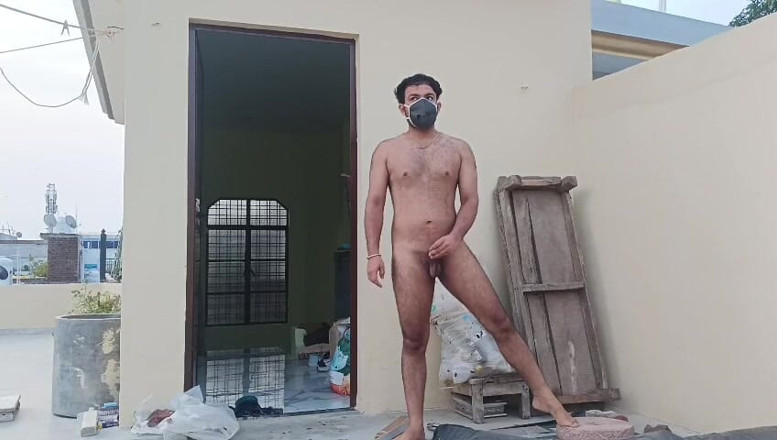Sansuindia: Desi Punjabi jongen naakt in de ochtend
