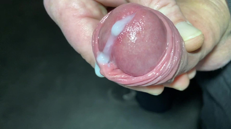 Foreskinguy: Медленное пределенье дрочит с большой головкой члена